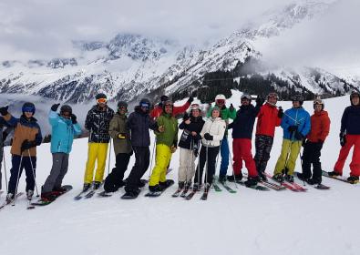 BUSINESS SHORT SKI - 40 employees in the Alps
