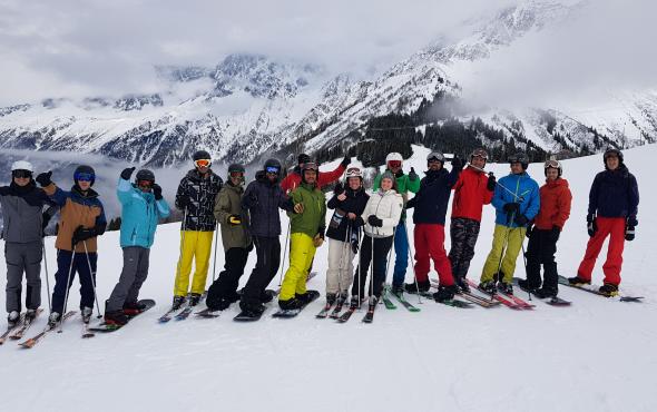 BUSINESS SHORT SKI - 40 employees in the Alps